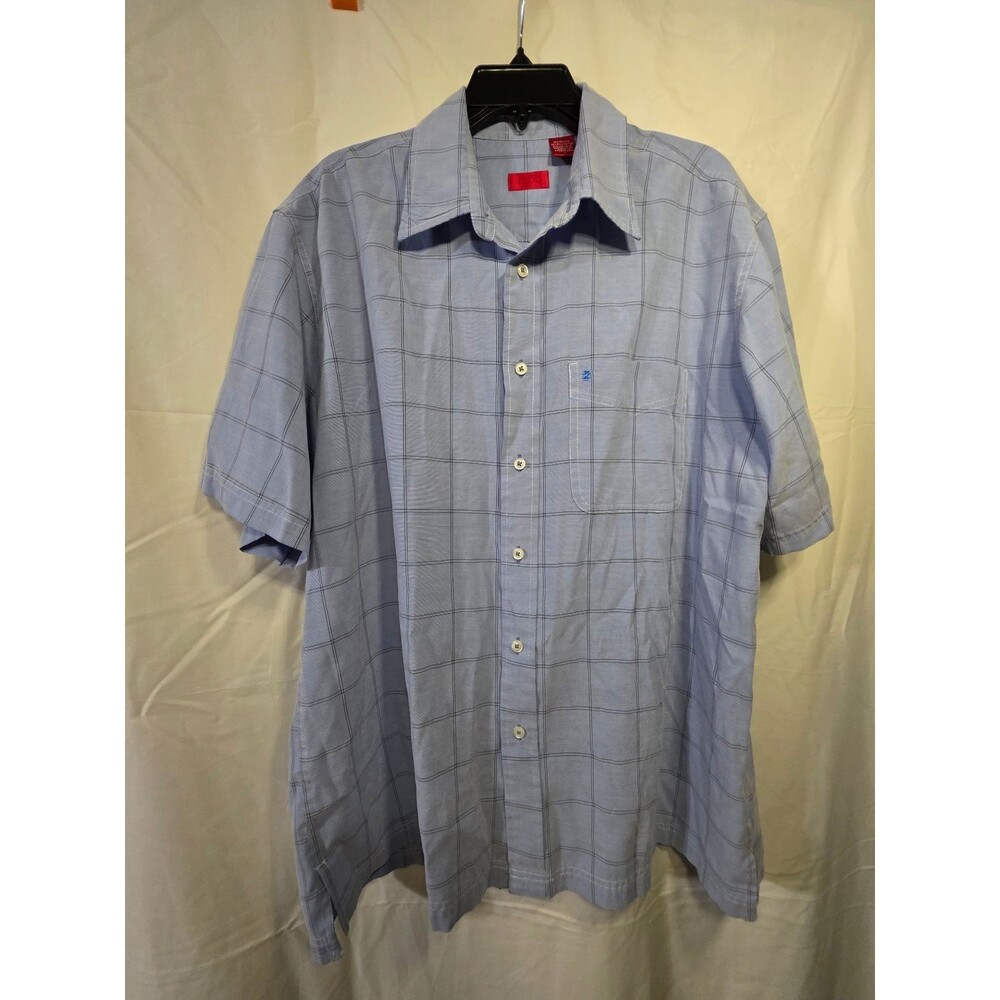 IZOD Saltwater Men L Short Sleeve Button Up Shirt Light Blue Plaid